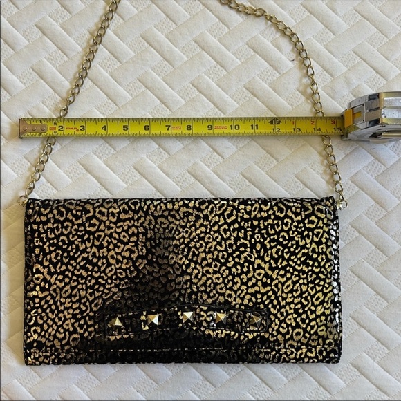 ❤️🔥Betsey Johnson - Metallic Gold Leopard Print Bag - Picture 3 of 5